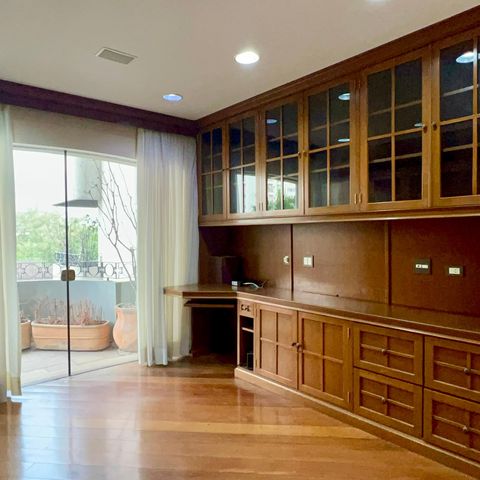 Apartamento à venda com 297m², 3 quartos e 4 vagasEscritório