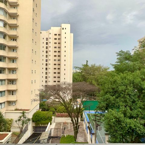 Apartamento à venda com 297m², 3 quartos e 4 vagasVaranda