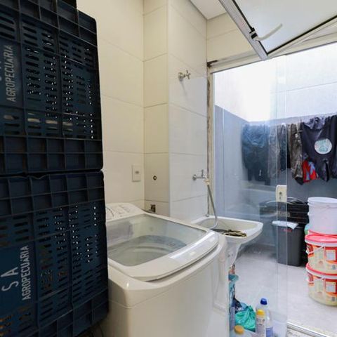 Apartamento à venda com 44m², 2 quartos e sem vaga Apartamento à venda com 44m², 2 quartos e sem vagaÁrea de serviço