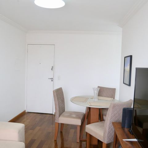 Apartamento à venda com 55m², 2 quartos e 1 vaga Apartamento à venda com 55m², 2 quartos e 1 vagaSala