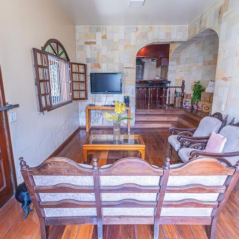 Casa para alugar com 450m², 5 quartos e 4 vagas Casa para alugar com 450m², 5 quartos e 4 vagassala