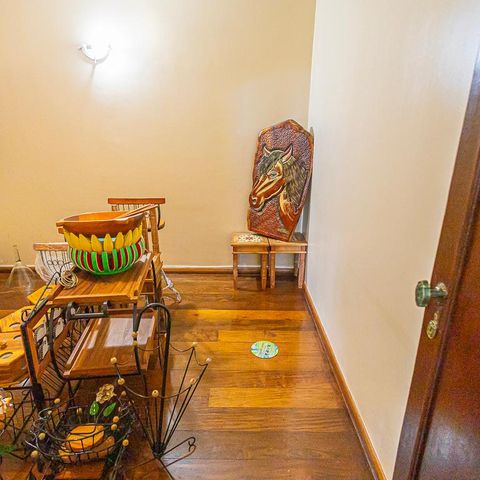 Casa para alugar com 450m², 5 quartos e 4 vagas Casa para alugar com 450m², 5 quartos e 4 vagasquarto 5
