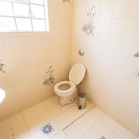 Casa para alugar com 450m², 5 quartos e 4 vagas Casa para alugar com 450m², 5 quartos e 4 vagasbanheiro