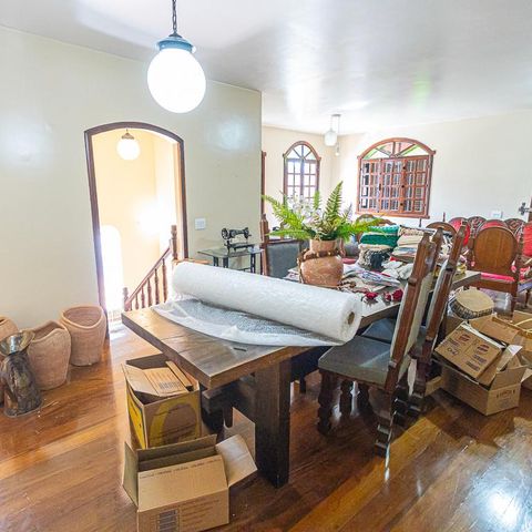 Casa para alugar com 450m², 5 quartos e 4 vagas Casa para alugar com 450m², 5 quartos e 4 vagassala / 2º andar