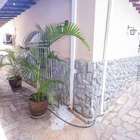 Casa para alugar com 450m², 5 quartos e 4 vagas Casa para alugar com 450m², 5 quartos e 4 vagasarea de serviço