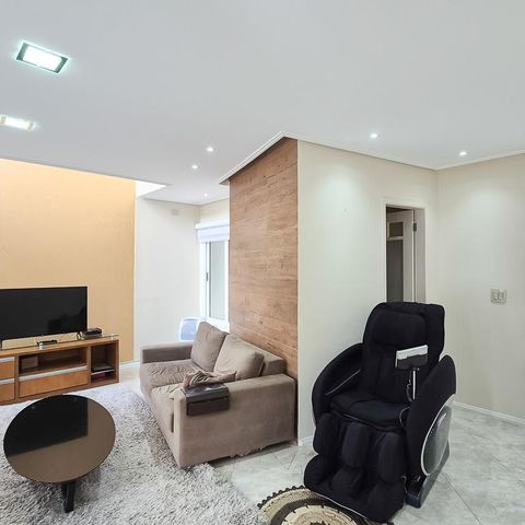 Casa à venda com 232m², 3 quartos e 3 vagas Casa à venda com 232m², 3 quartos e 3 vagasSala
