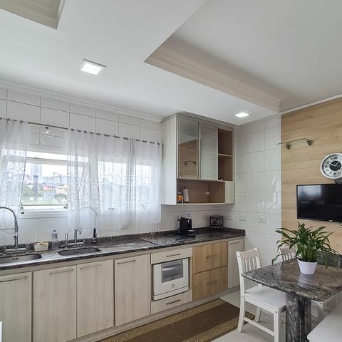 Casa à venda com 232m², 3 quartos e 3 vagas Casa à venda com 232m², 3 quartos e 3 vagasCozinha