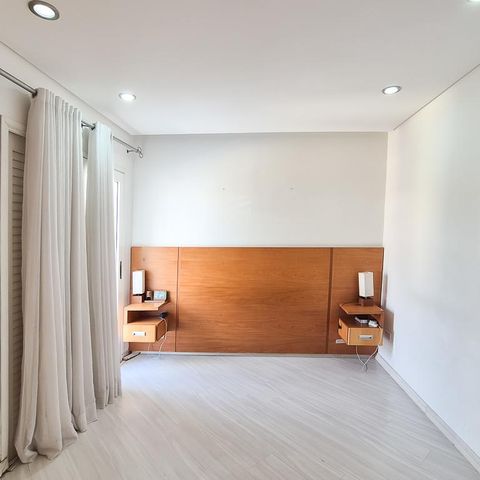 Casa à venda com 232m², 3 quartos e 3 vagas Casa à venda com 232m², 3 quartos e 3 vagasSuíte