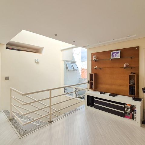 Casa à venda com 232m², 3 quartos e 3 vagas Casa à venda com 232m², 3 quartos e 3 vagassala 2