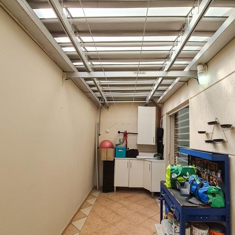 Casa à venda com 232m², 3 quartos e 3 vagas Casa à venda com 232m², 3 quartos e 3 vagasQuintal