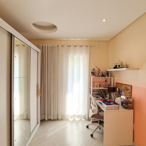 Casa à venda com 232m², 3 quartos e 3 vagas Casa à venda com 232m², 3 quartos e 3 vagasQuarto 1