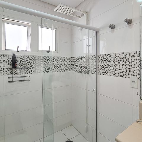 Casa à venda com 232m², 3 quartos e 3 vagas Casa à venda com 232m², 3 quartos e 3 vagasBanheiro Social
