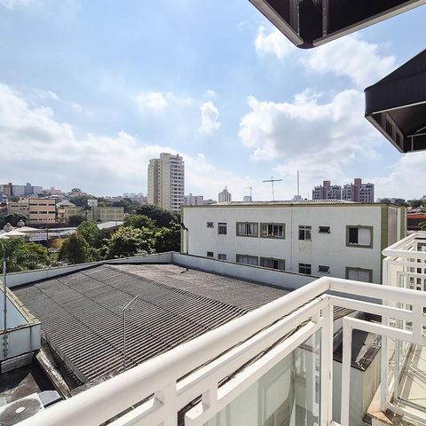 Casa à venda com 232m², 3 quartos e 3 vagas Casa à venda com 232m², 3 quartos e 3 vagasvaranda Quarto 2