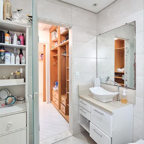 Casa à venda com 232m², 3 quartos e 3 vagas Casa à venda com 232m², 3 quartos e 3 vagasBanheiro da Suíte