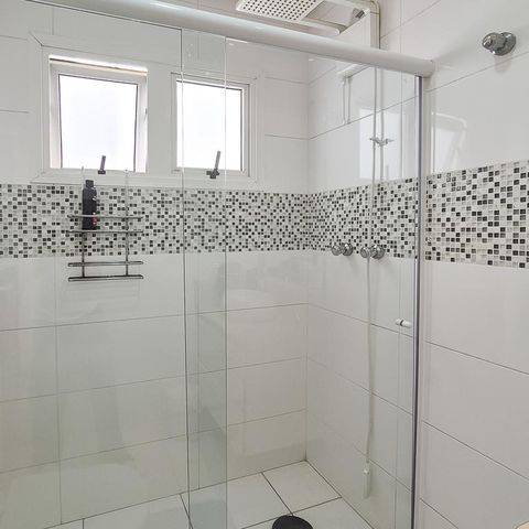Casa à venda com 232m², 3 quartos e 3 vagas Casa à venda com 232m², 3 quartos e 3 vagasBanheiro Social