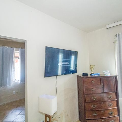 Casa à venda com 140m², 2 quartos e 3 vagas Casa à venda com 140m², 2 quartos e 3 vagasQuarto 1