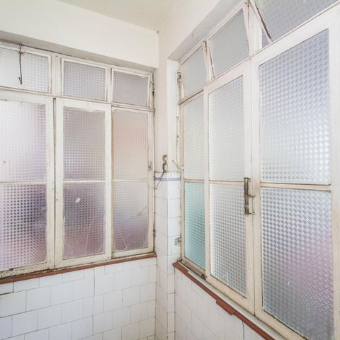 Casa à venda com 140m², 2 quartos e 3 vagas Casa à venda com 140m², 2 quartos e 3 vagasCozinha e Área de Serviço