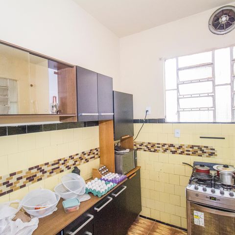 Casa à venda com 140m², 2 quartos e 3 vagas Casa à venda com 140m², 2 quartos e 3 vagasCozinha e Área de Serviço