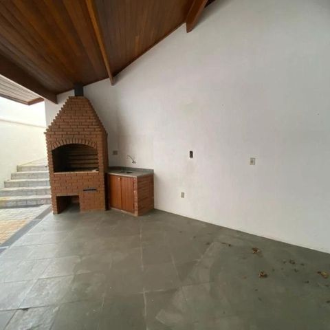 Casa de condomínio à venda com 350m², 4 quartos e 4 vagas