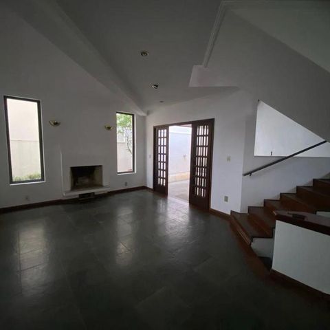 Casa de condomínio à venda com 350m², 4 quartos e 4 vagas