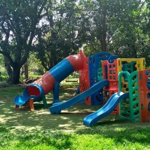 Casa de condomínio à venda com 350m², 4 quartos e 4 vagas