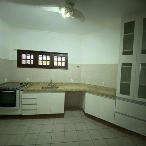 Casa de condomínio à venda com 350m², 4 quartos e 4 vagas