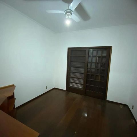 Casa de condomínio à venda com 350m², 4 quartos e 4 vagas
