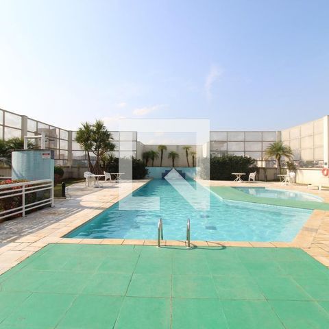 Apartamento à venda com 36m², 1 quarto e 1 vaga Apartamento à venda com 36m², 1 quarto e 1 vagaÁrea comum - Piscina