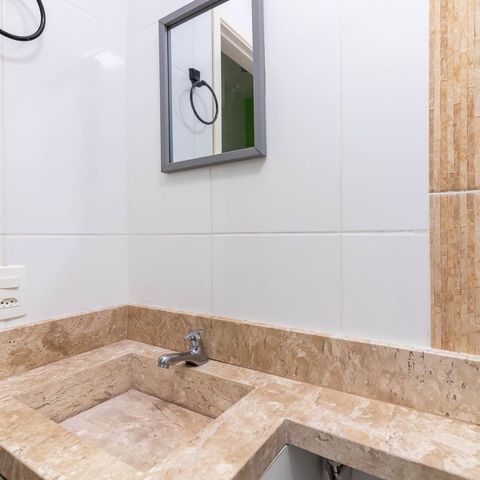Apartamento à venda com 45m², 2 quartos e sem vaga Apartamento à venda com 45m², 2 quartos e sem vagaBanheiro