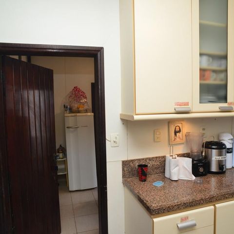 Casa de condomínio à venda com 721m², 5 quartos e 4 vagas