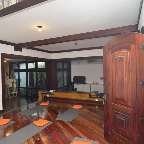 Casa de condomínio à venda com 721m², 5 quartos e 4 vagas