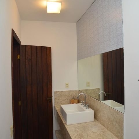 Casa de condomínio à venda com 721m², 5 quartos e 4 vagas
