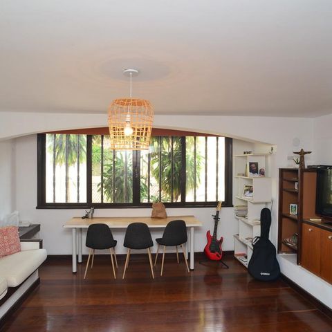 Casa de condomínio à venda com 721m², 5 quartos e 4 vagas