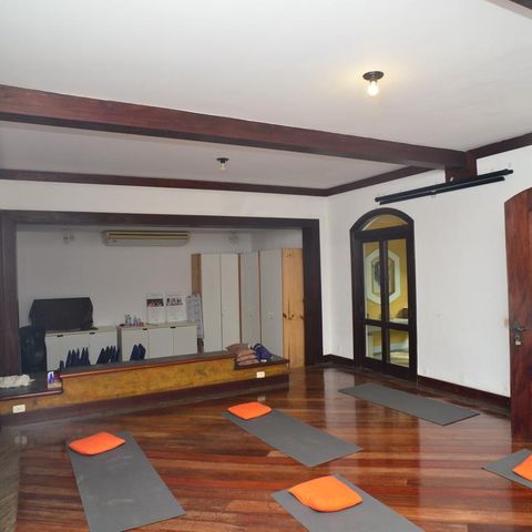 Casa de condomínio à venda com 721m², 5 quartos e 4 vagas