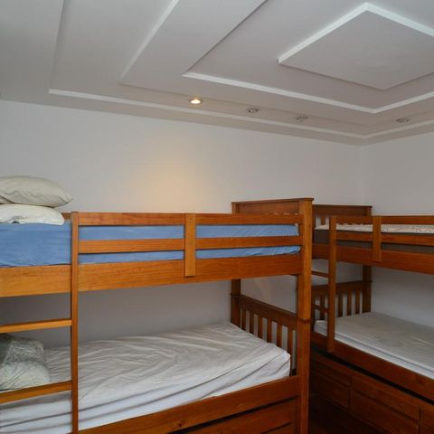 Casa de condomínio à venda com 721m², 5 quartos e 4 vagas