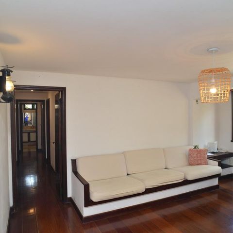 Casa de condomínio à venda com 721m², 5 quartos e 4 vagas