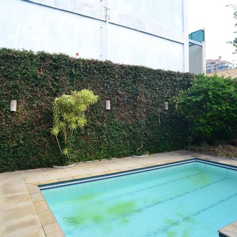 Casa de condomínio à venda com 721m², 5 quartos e 4 vagas