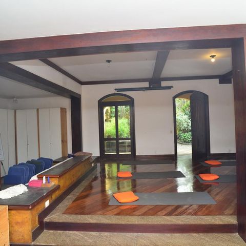 Casa de condomínio à venda com 721m², 5 quartos e 4 vagas
