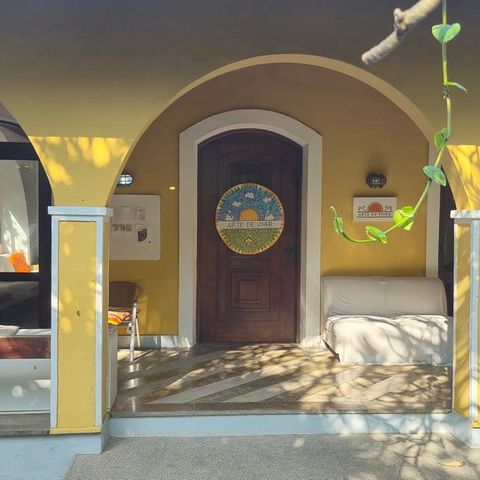 Casa de condomínio à venda com 721m², 5 quartos e 4 vagas