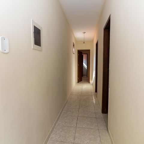 Casa para alugar com 100m², 2 quartos e 1 vaga Casa para alugar com 100m², 2 quartos e 1 vagaCorredor