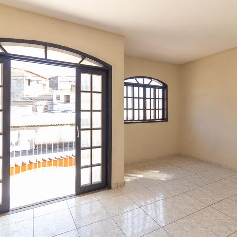 Casa para alugar com 100m², 2 quartos e 1 vaga Casa para alugar com 100m², 2 quartos e 1 vagaSala