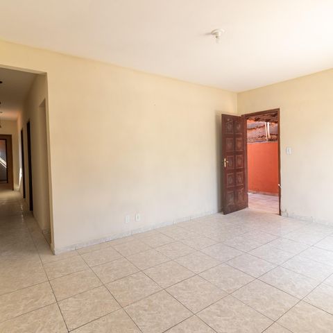 Casa para alugar com 100m², 2 quartos e 1 vaga Casa para alugar com 100m², 2 quartos e 1 vagaSala