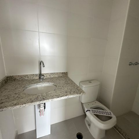 Apartamento à venda com 58m², 2 quartos e 1 vaga Apartamento à venda com 58m², 2 quartos e 1 vagaBanheiro da Suíte