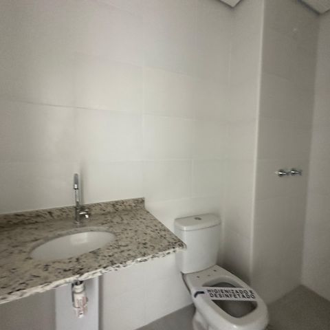 Apartamento à venda com 58m², 2 quartos e 1 vaga Apartamento à venda com 58m², 2 quartos e 1 vagaBanheiro