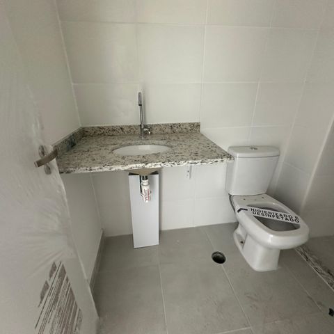Apartamento à venda com 58m², 2 quartos e 1 vaga Apartamento à venda com 58m², 2 quartos e 1 vagaBanheiro