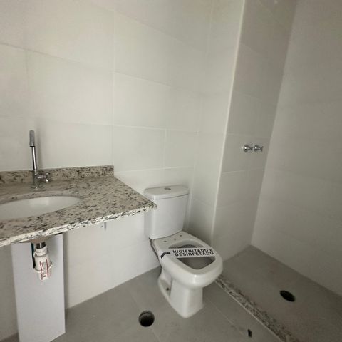 Apartamento à venda com 58m², 2 quartos e 1 vaga Apartamento à venda com 58m², 2 quartos e 1 vagaBanheiro