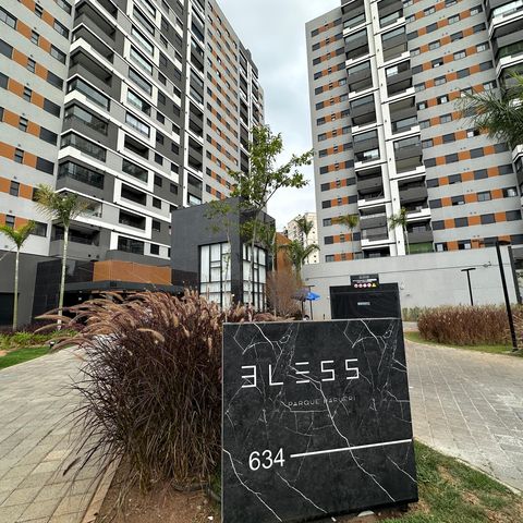 Apartamento à venda com 58m², 2 quartos e 1 vaga Apartamento à venda com 58m², 2 quartos e 1 vagaFachada e portaria