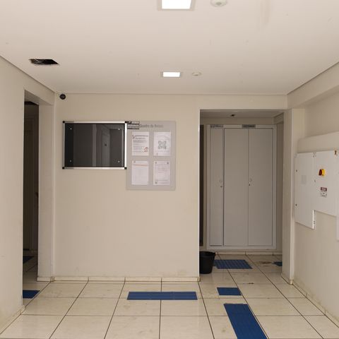 Apartamento para alugar com 41m², 2 quartos e 1 vagaÁrea comum - Saguão do prédio