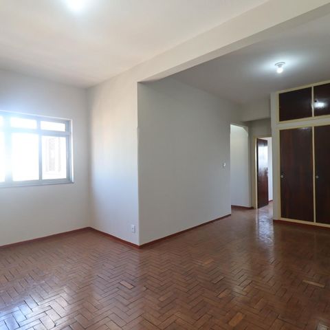 Apartamento para alugar com 120m², 3 quartos e 1 vaga Apartamento para alugar com 120m², 3 quartos e 1 vagaSala