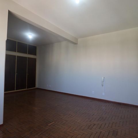 Apartamento para alugar com 120m², 3 quartos e 1 vaga Apartamento para alugar com 120m², 3 quartos e 1 vagaSala